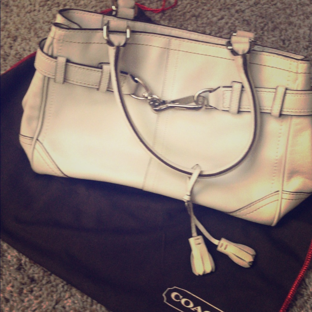 Classy Coach leather tote